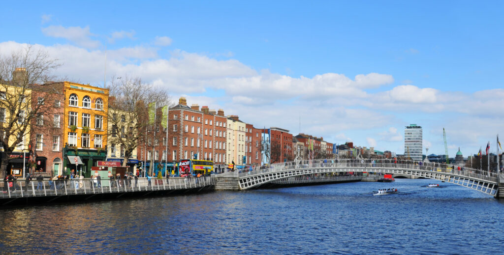 Photo of river Liffey in Dublin.