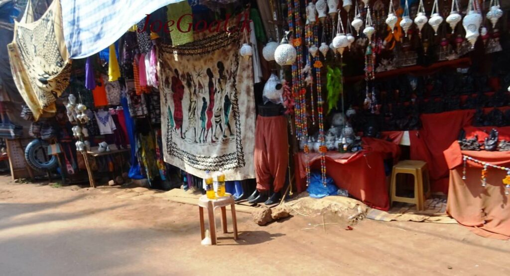 flea market with Indian craftmanship items and local clothing
